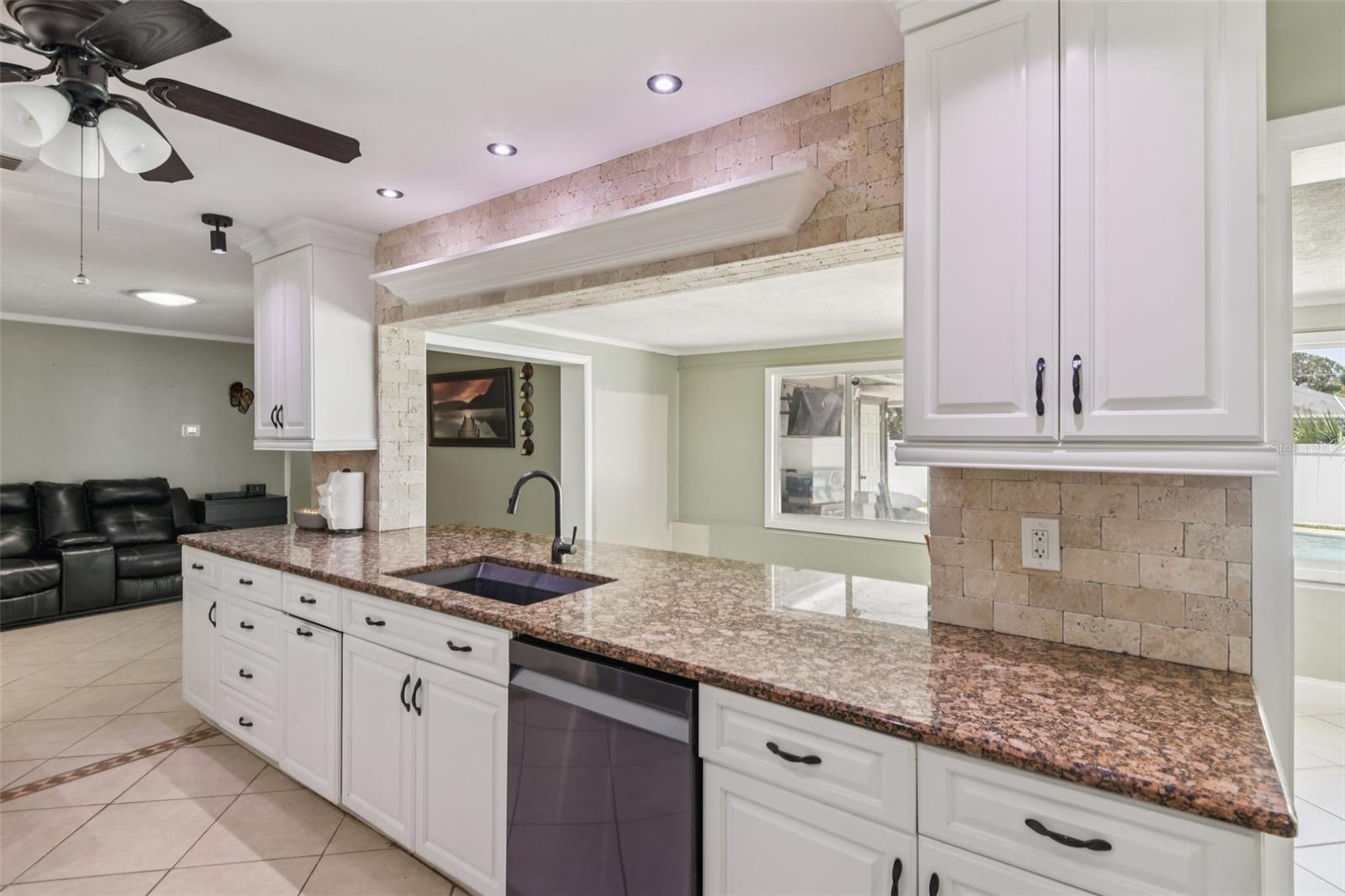 Image 11 of 37 For 1080 Mccarty Street