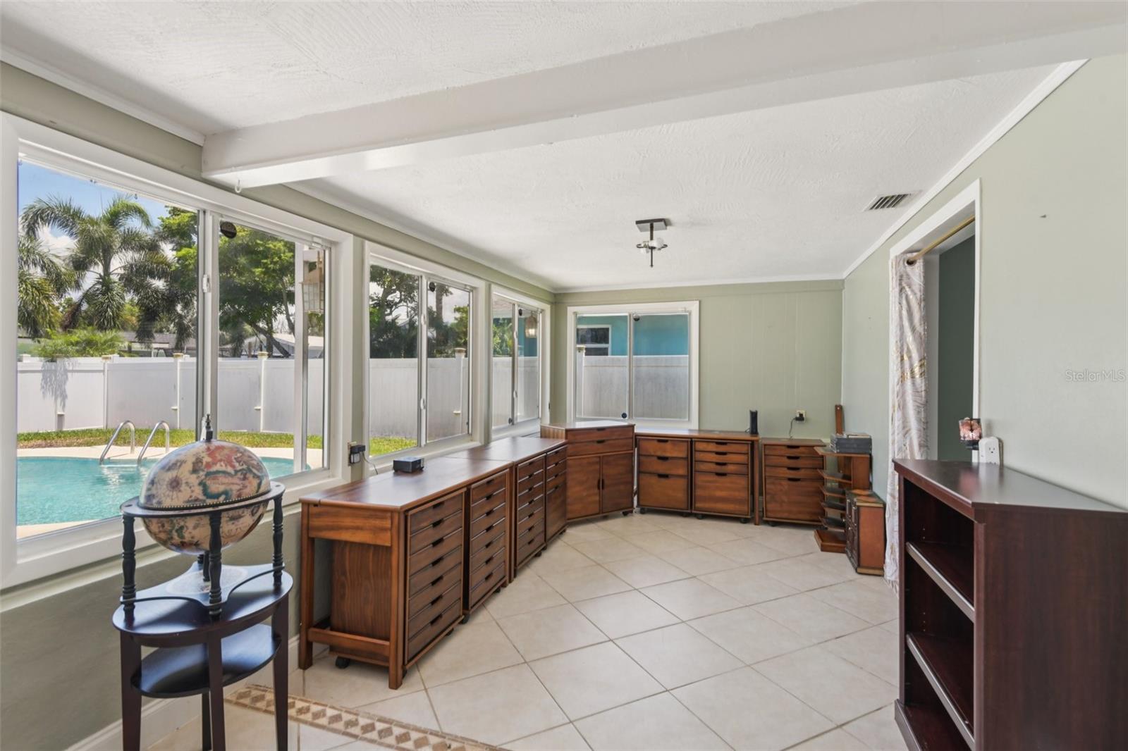 Image 17 of 37 For 1080 Mccarty Street