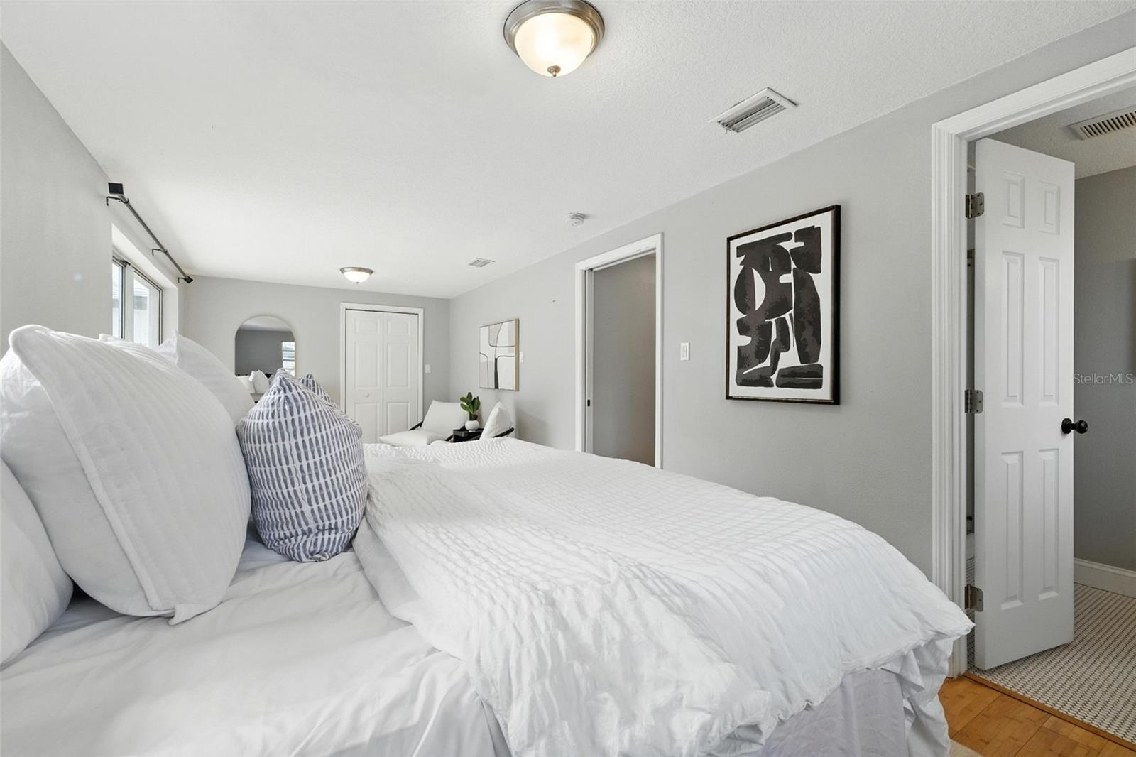 Image 21 of 29 For 1805 Knollwood Street