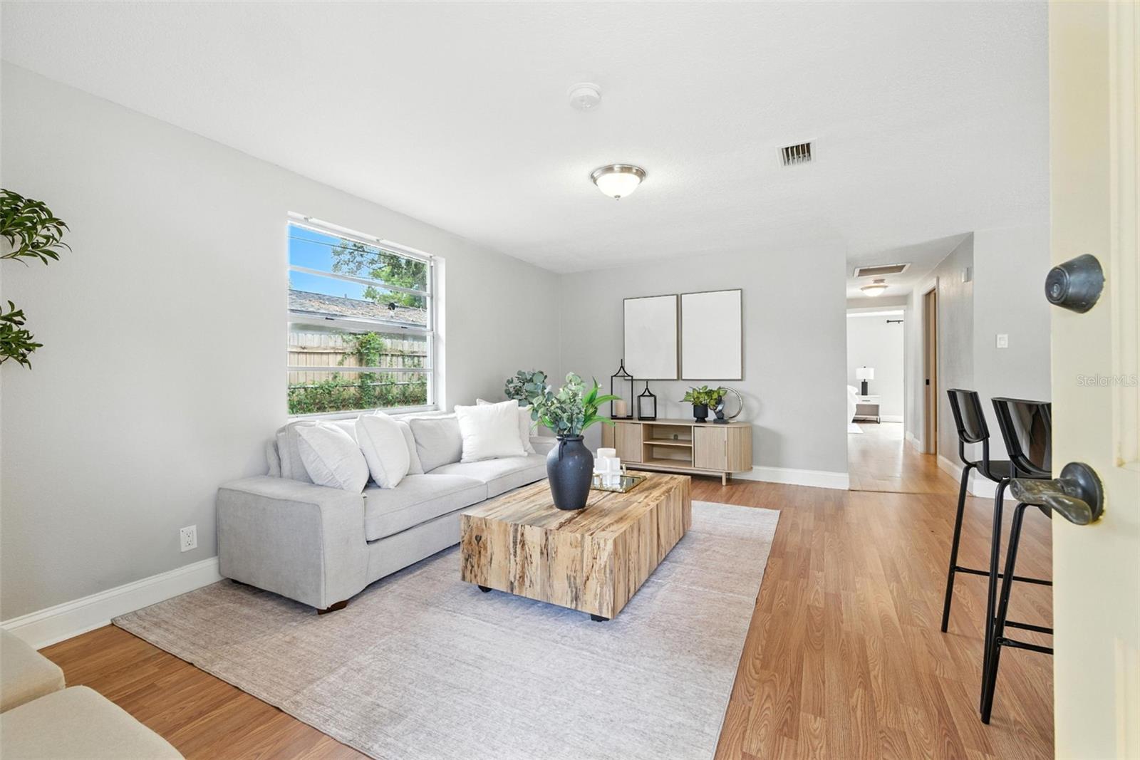 Image 4 of 29 For 1805 Knollwood Street