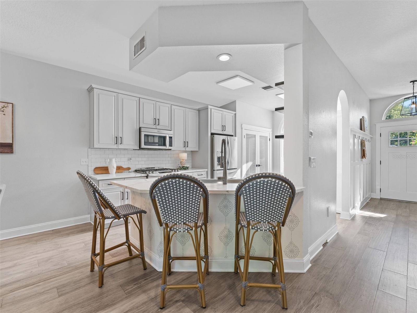 Image 10 of 68 For 18120 Sandy Pointe Drive