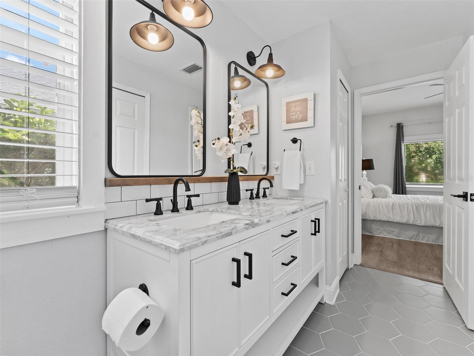 Image 23 of 68 For 18120 Sandy Pointe Drive