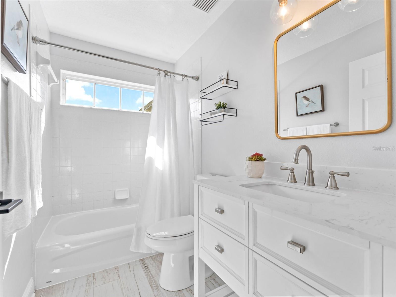 Image 33 of 68 For 18120 Sandy Pointe Drive