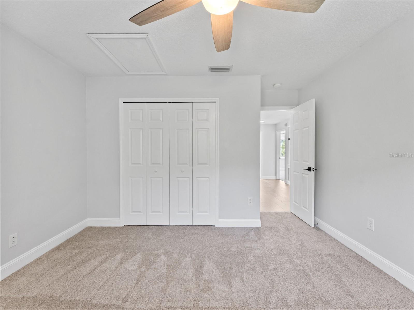 Image 35 of 68 For 18120 Sandy Pointe Drive