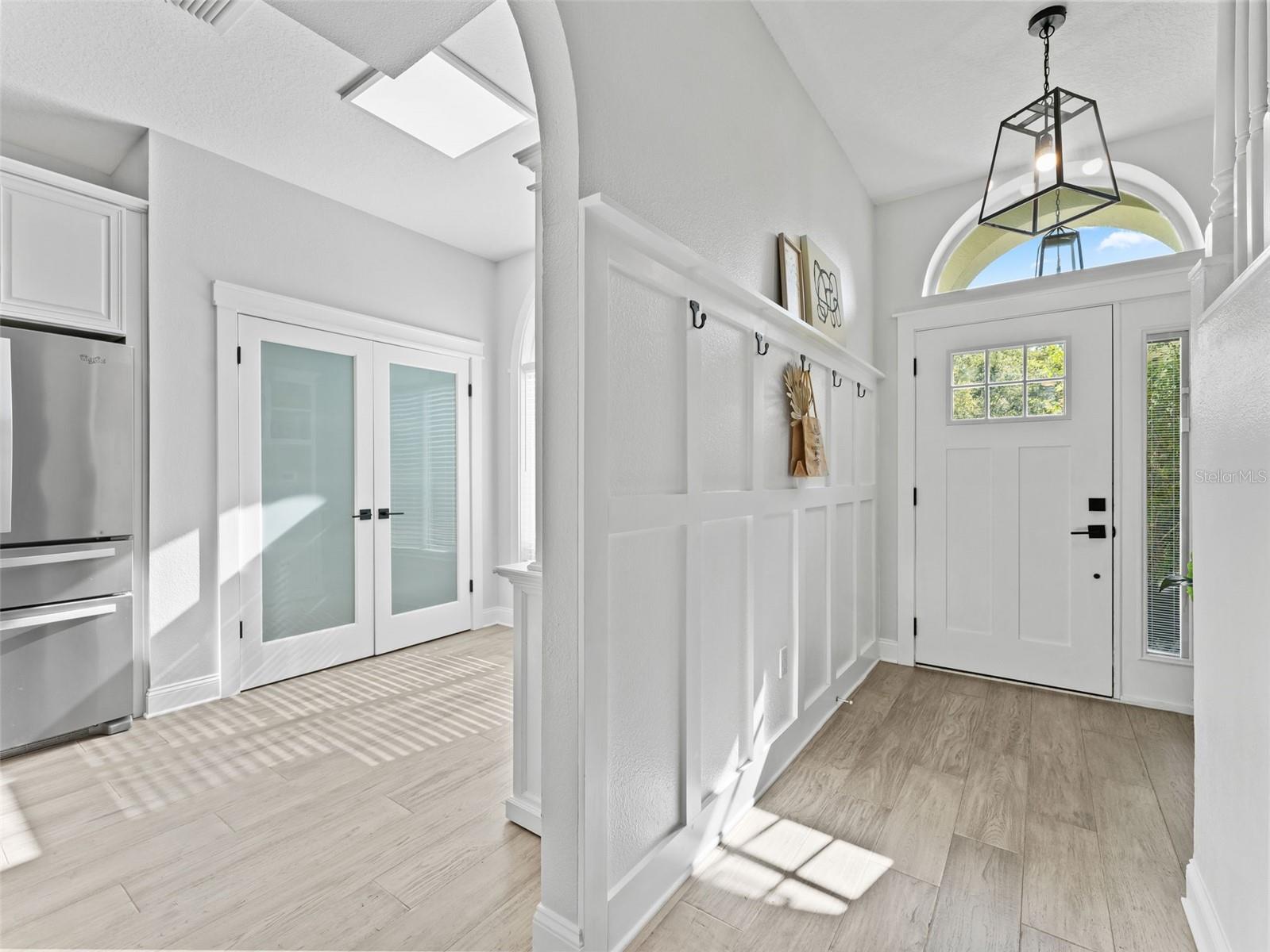 Image 4 of 68 For 18120 Sandy Pointe Drive
