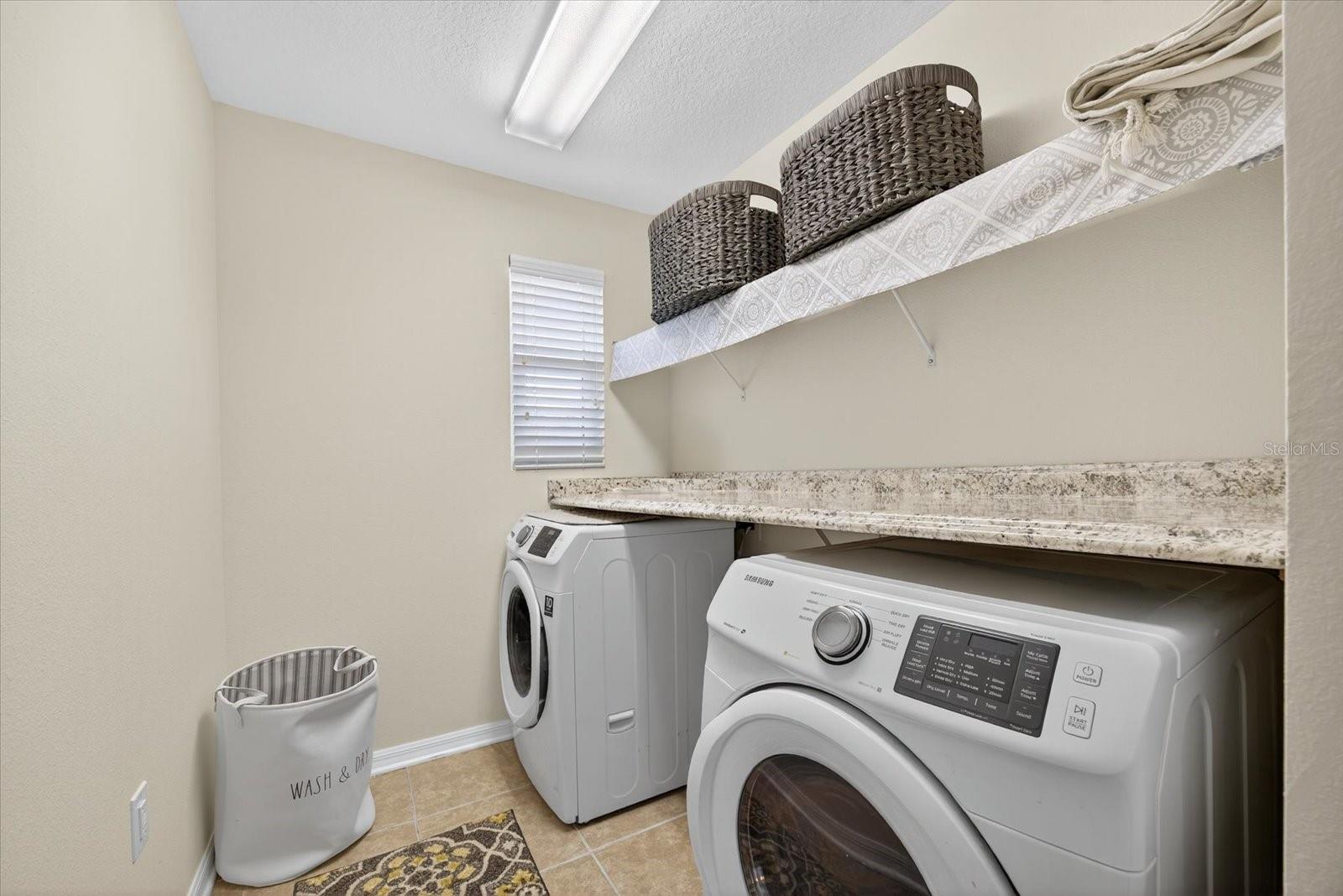 Listing photo id 22 for 6907 Wall Street