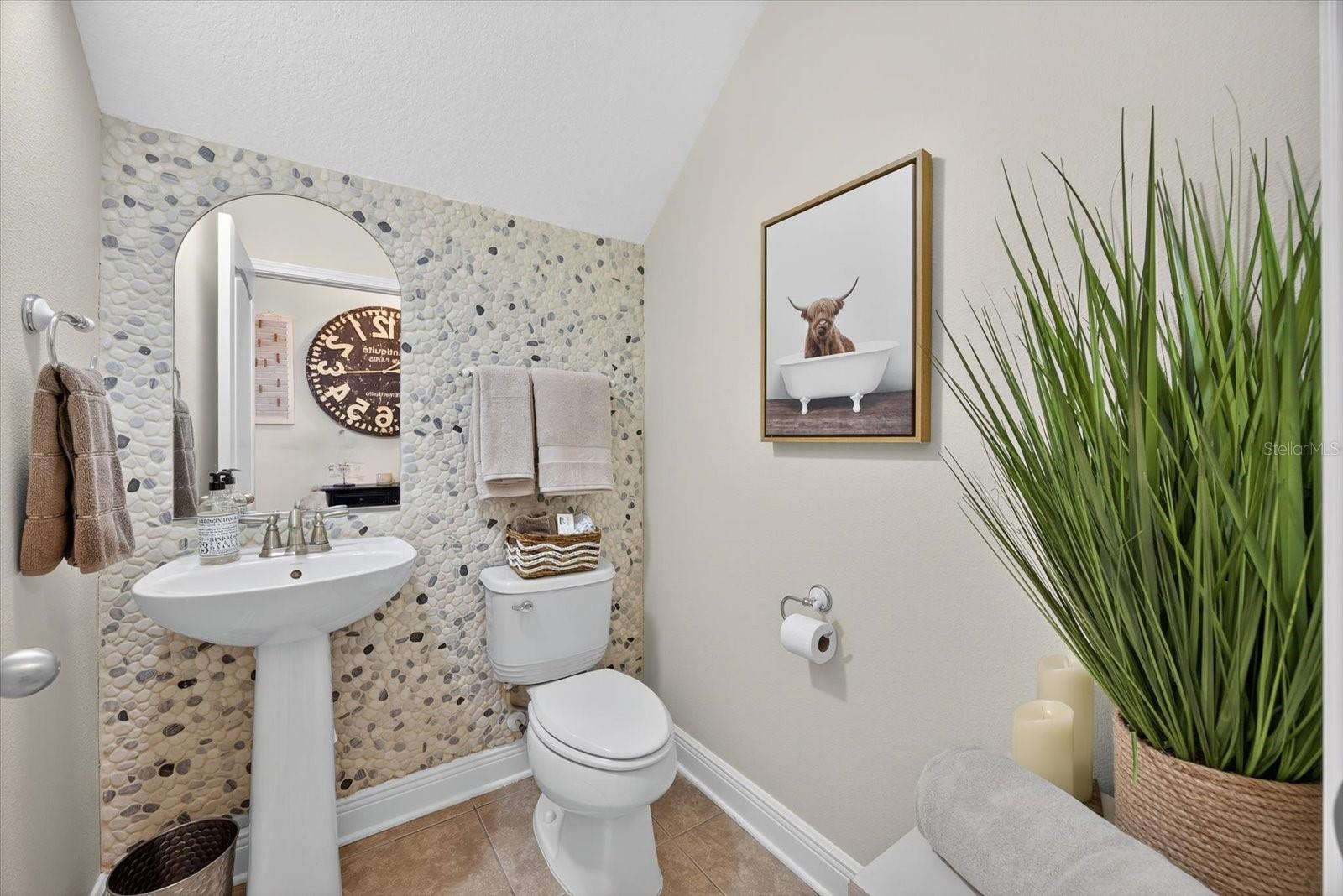 Listing photo id 26 for 6907 Wall Street