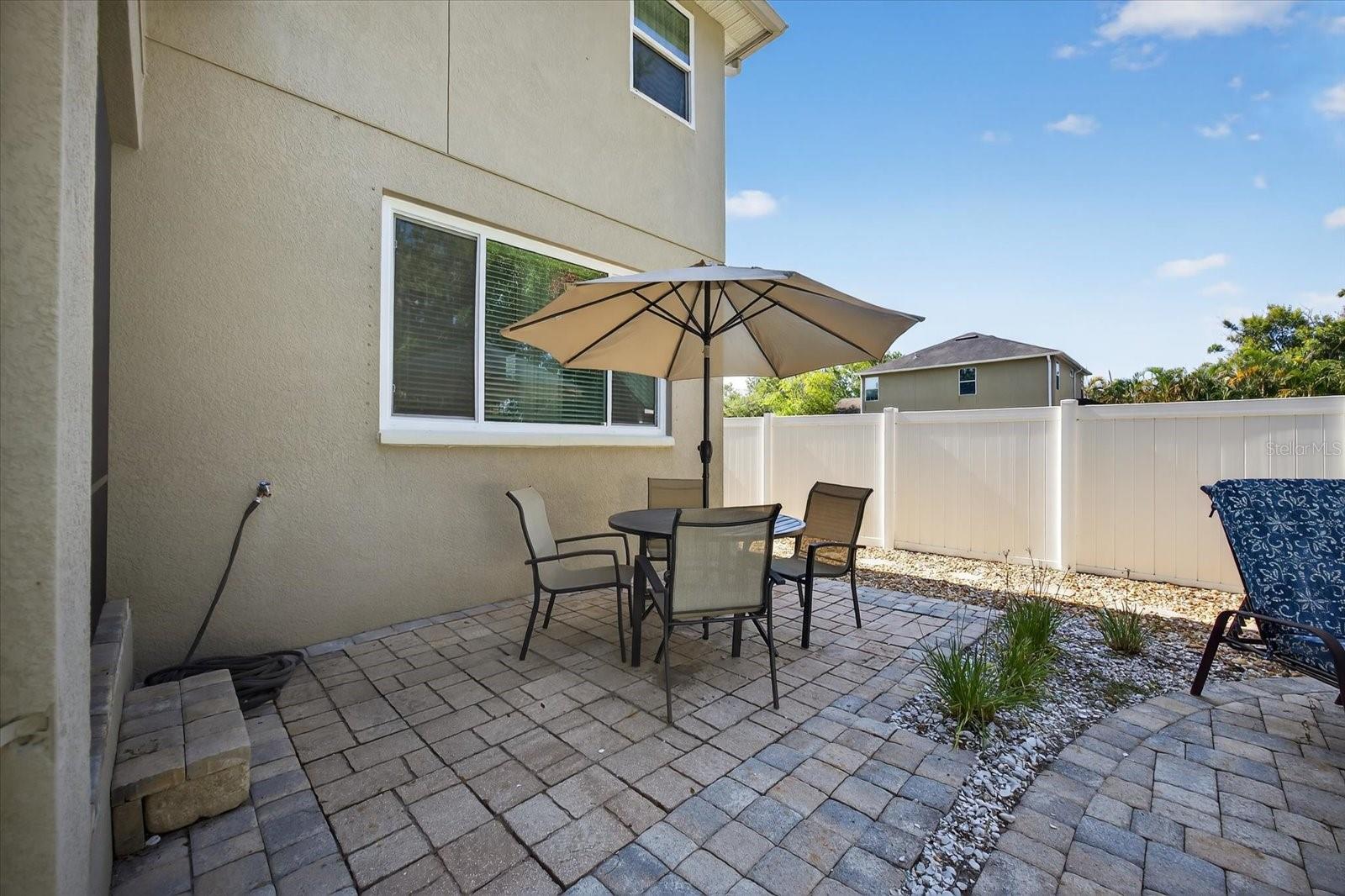 Listing photo id 32 for 6907 Wall Street