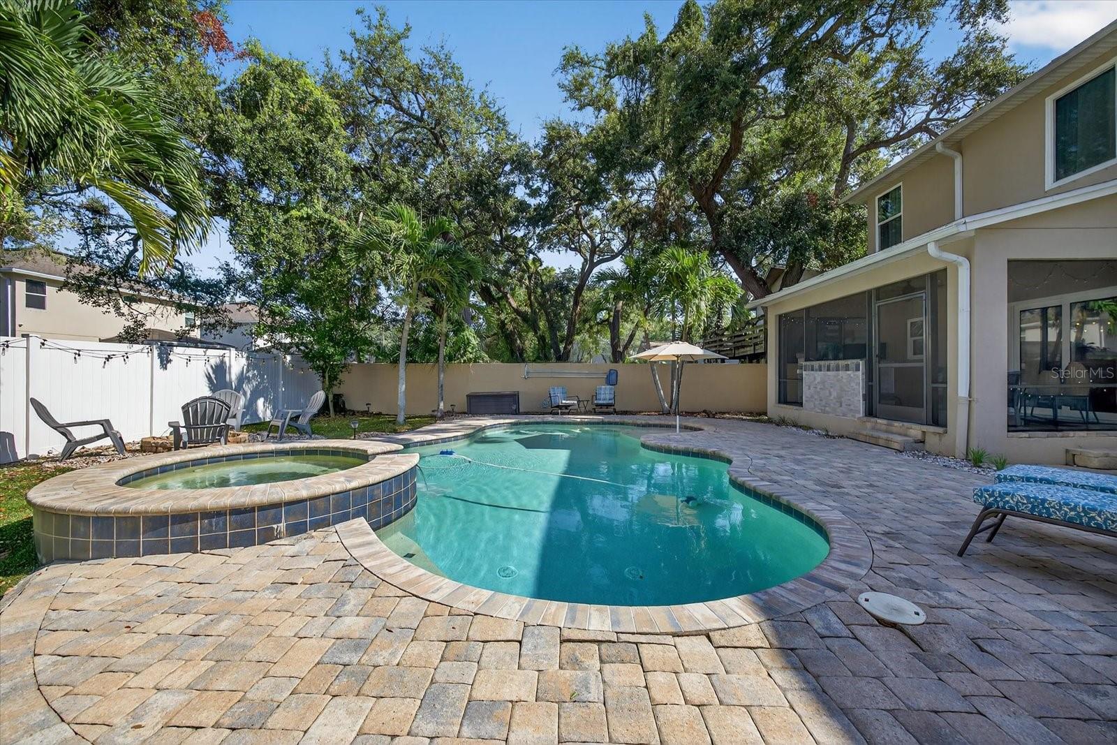 Listing photo id 2 for 6907 Wall Street