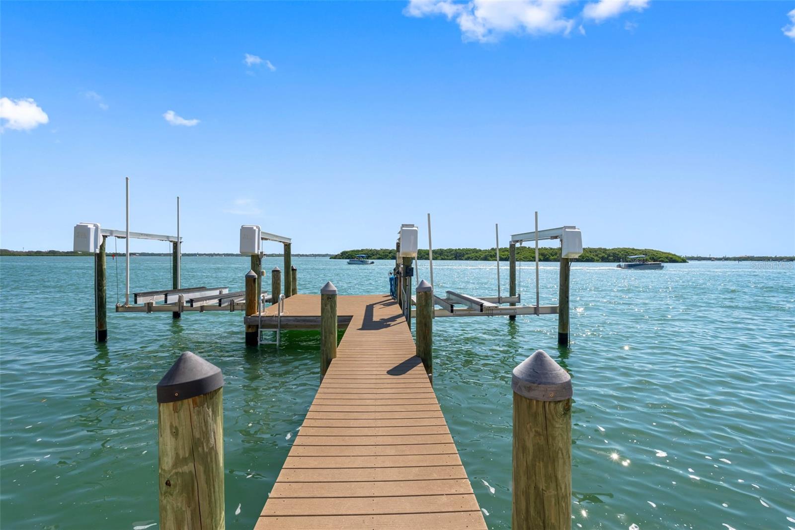 Image 68 of 93 For 517 Johns Pass Avenue