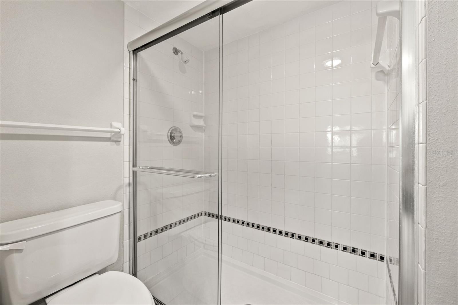 Listing photo id 15 for 1316 Pasadena Avenue S 202
