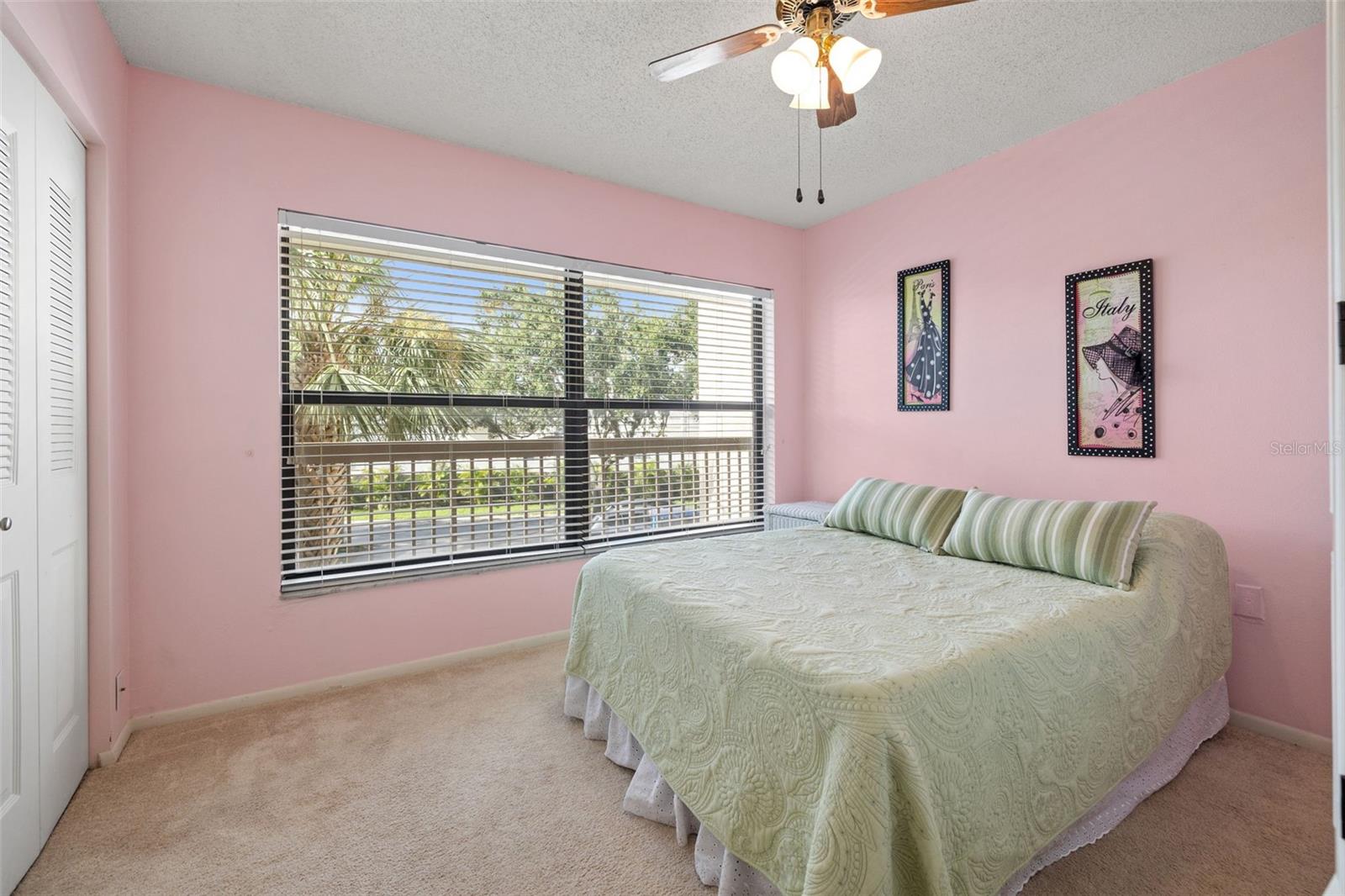 Listing photo id 18 for 1316 Pasadena Avenue S 202