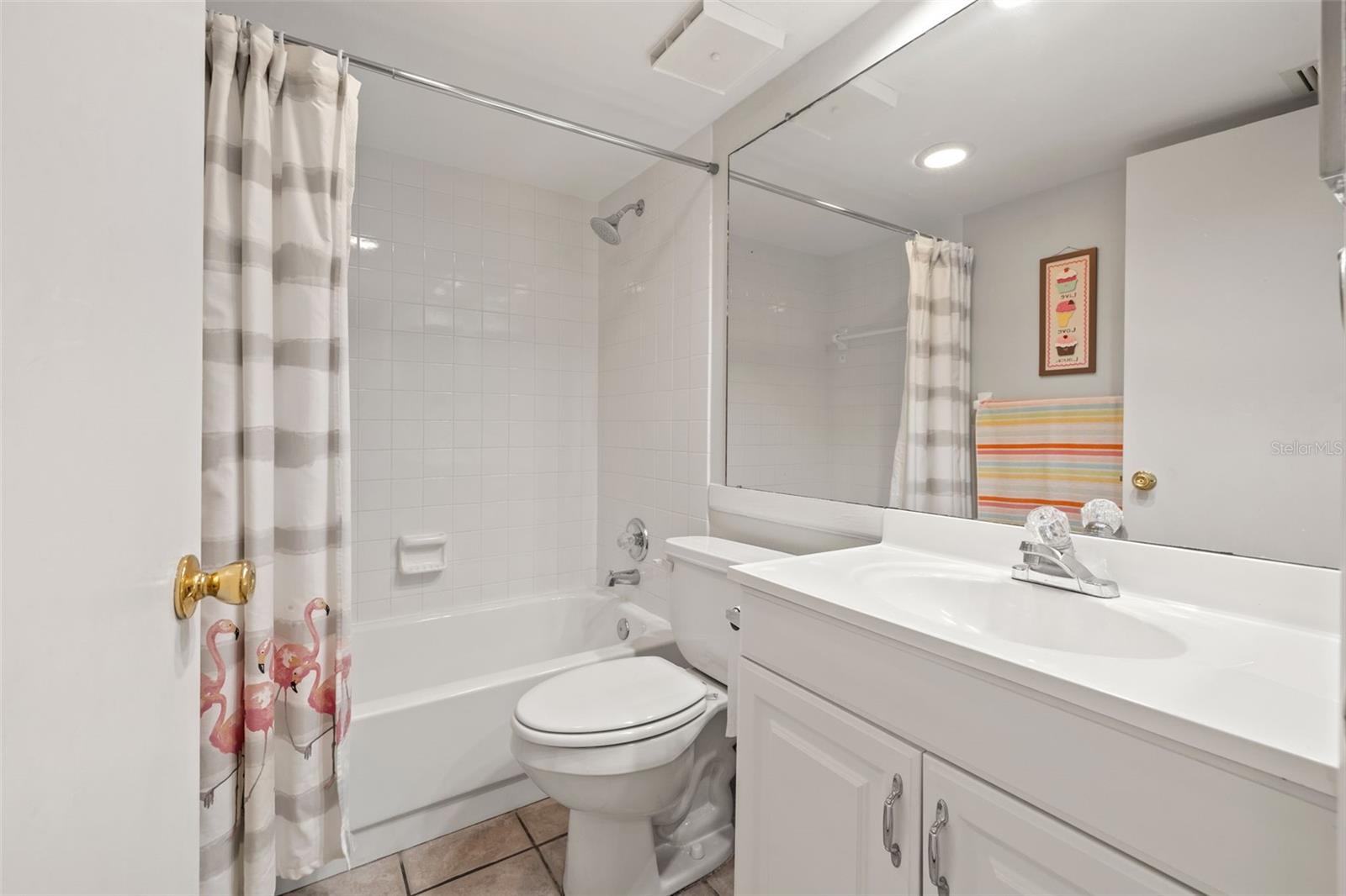 Listing photo id 19 for 1316 Pasadena Avenue S 202