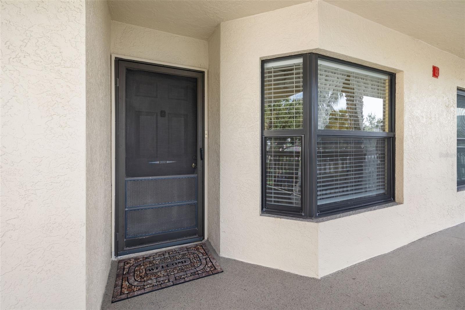 Listing photo id 24 for 1316 Pasadena Avenue S 202