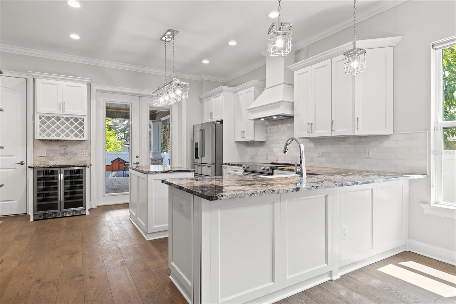 Image 11 of 54 For 625 38th Avenue N