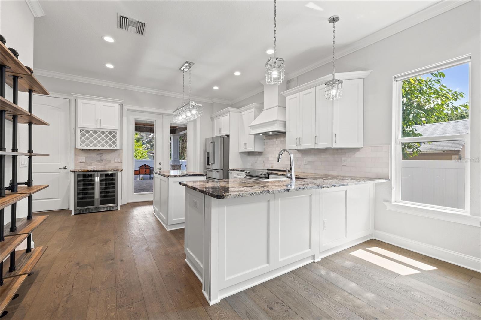 Image 12 of 54 For 625 38th Avenue N