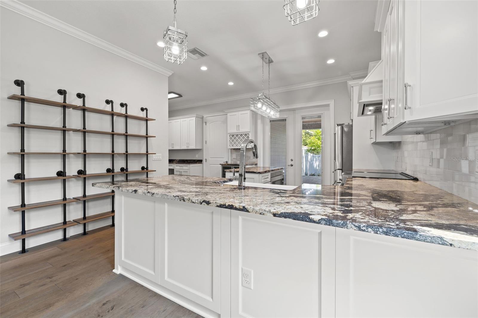 Image 13 of 54 For 625 38th Avenue N