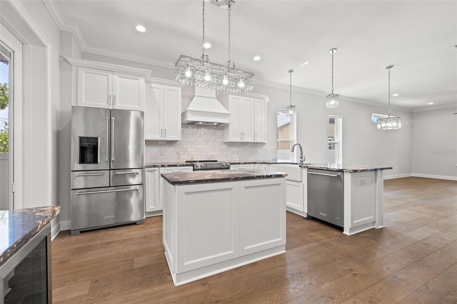 Image 15 of 54 For 625 38th Avenue N