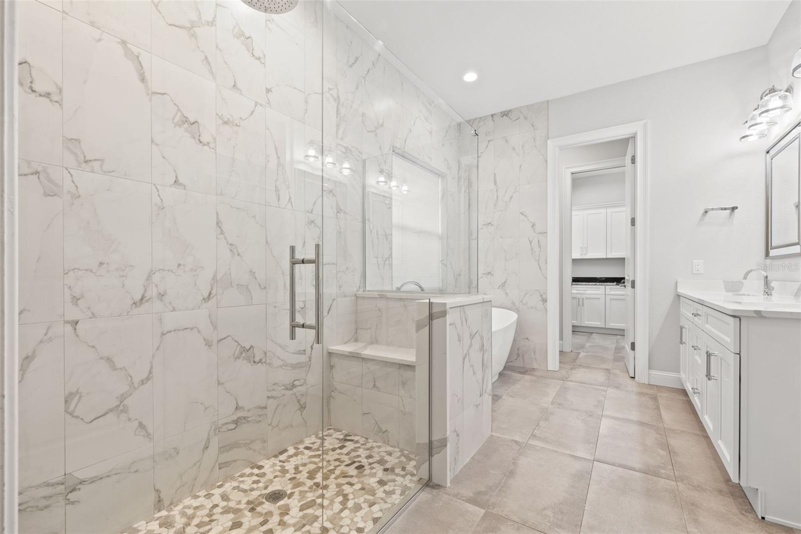 Image 32 of 54 For 625 38th Avenue N