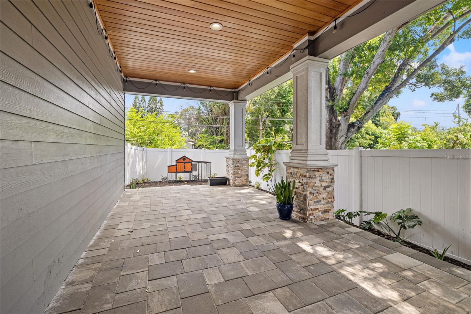 Image 47 of 54 For 625 38th Avenue N