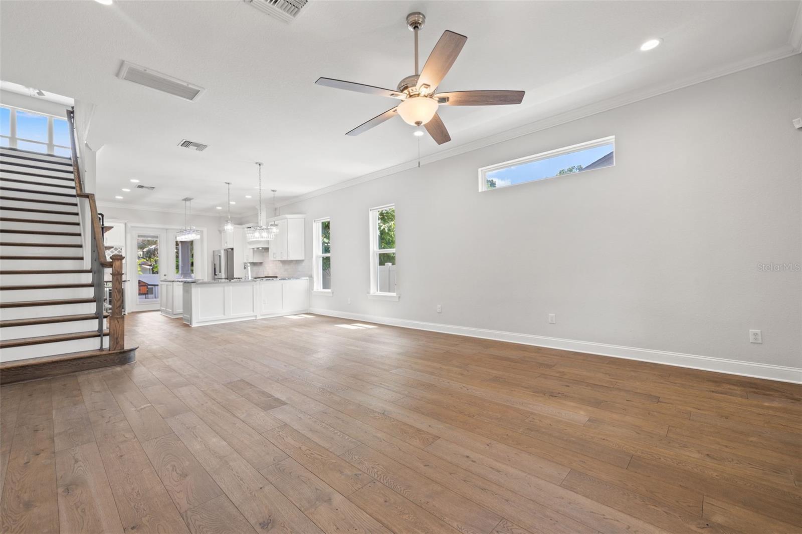 Image 9 of 54 For 625 38th Avenue N