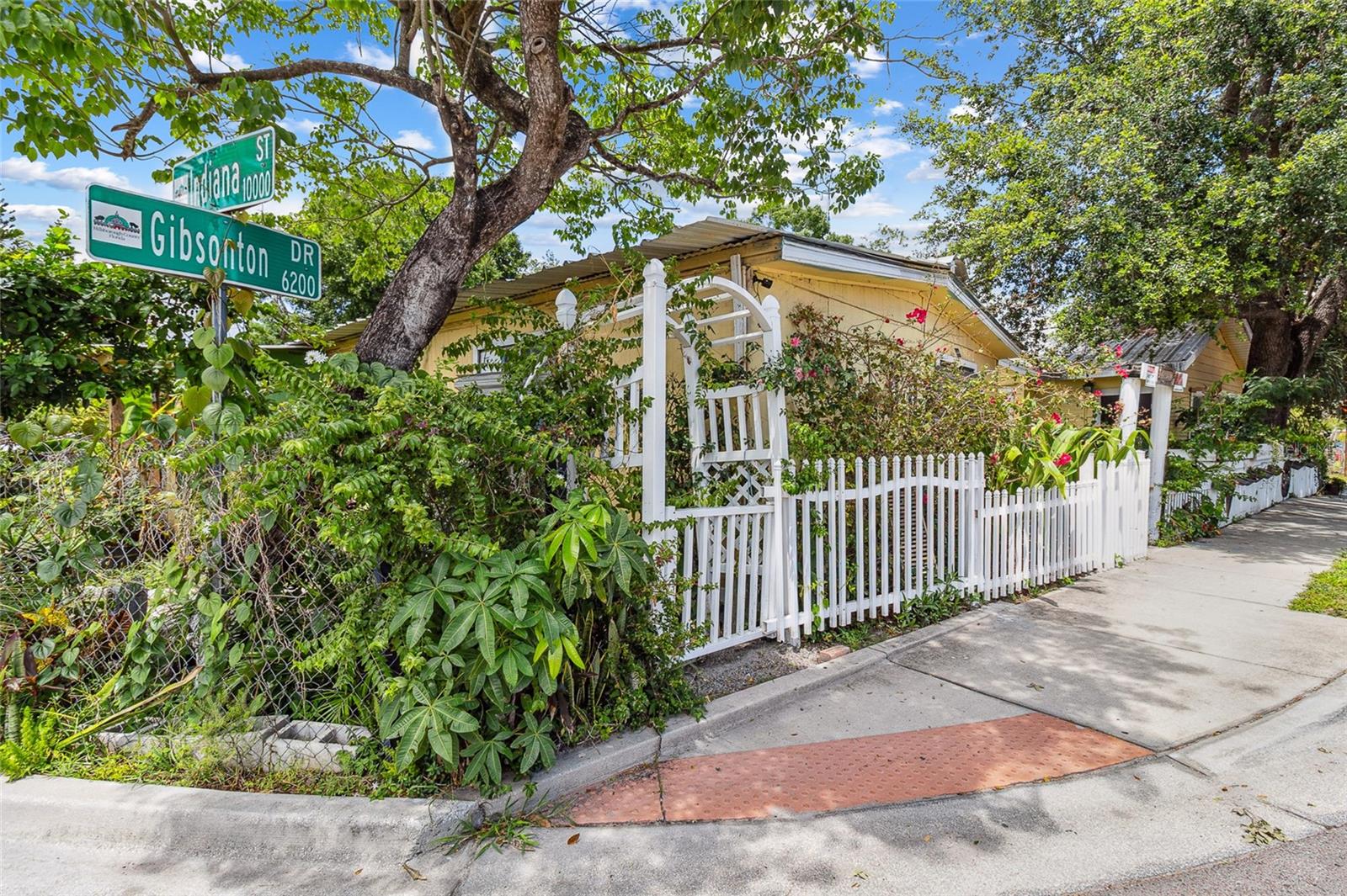 Details for 6204 Gibsonton Drive, GIBSONTON, FL 33534