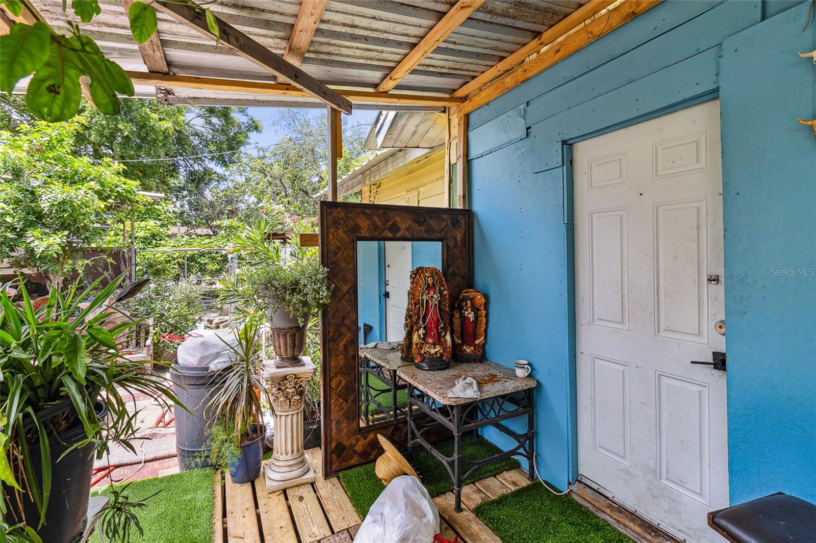 Image 4 of 5 For 6204 Gibsonton Drive