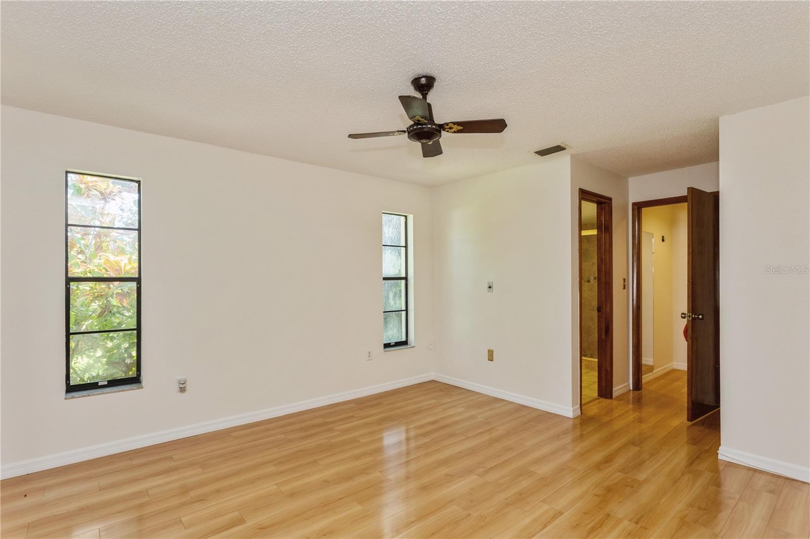 Image 19 of 36 For 9592 128th Terrace