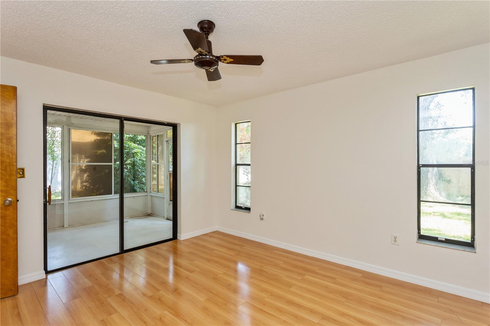 Image 21 of 36 For 9592 128th Terrace