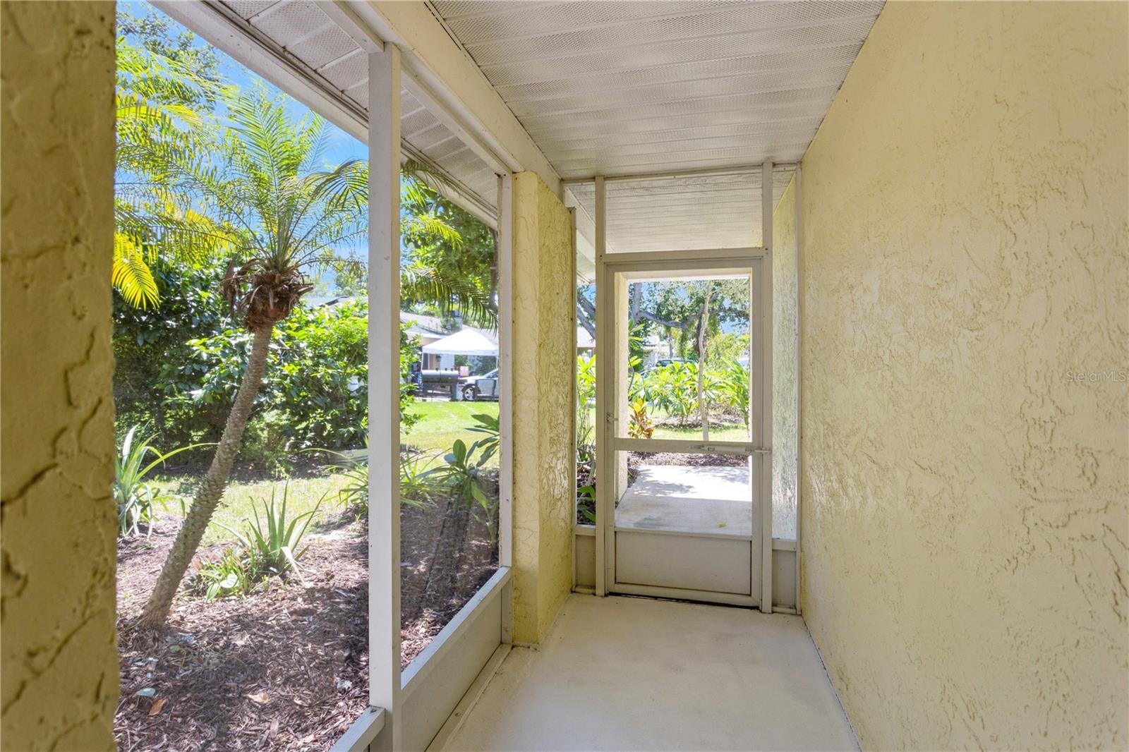 Image 4 of 36 For 9592 128th Terrace