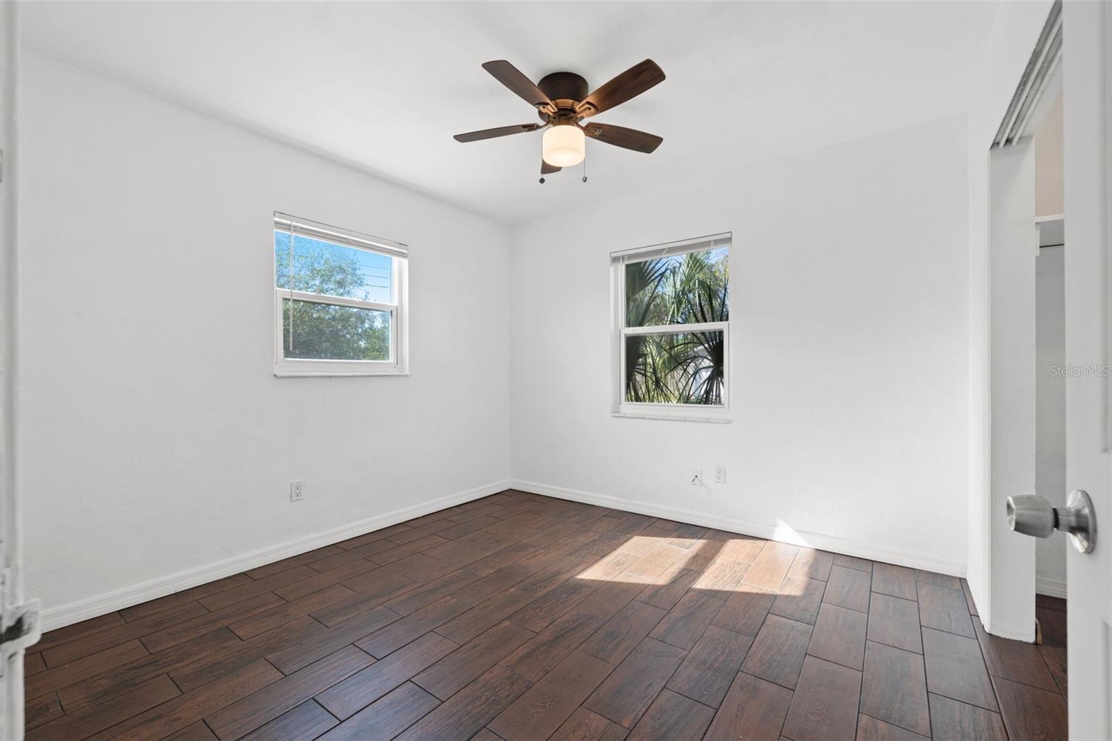 Image 13 of 27 For 2596 38th Avenue N