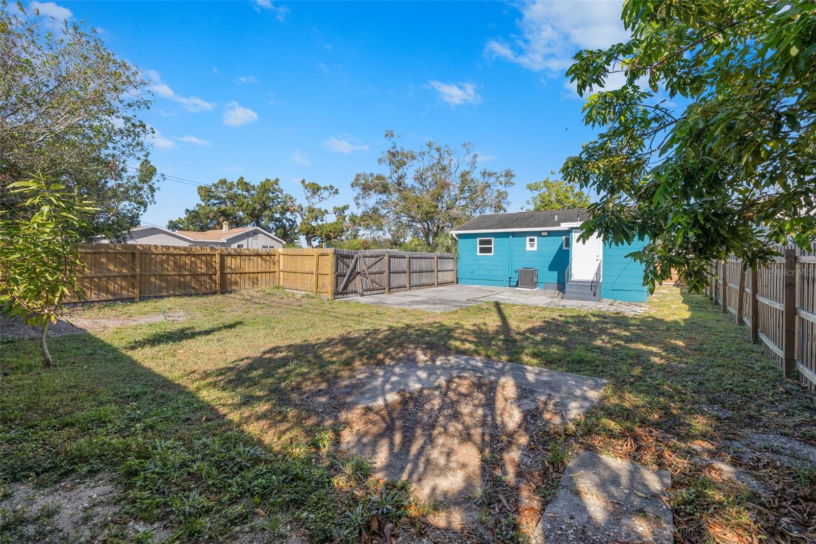 Image 20 of 27 For 2596 38th Avenue N