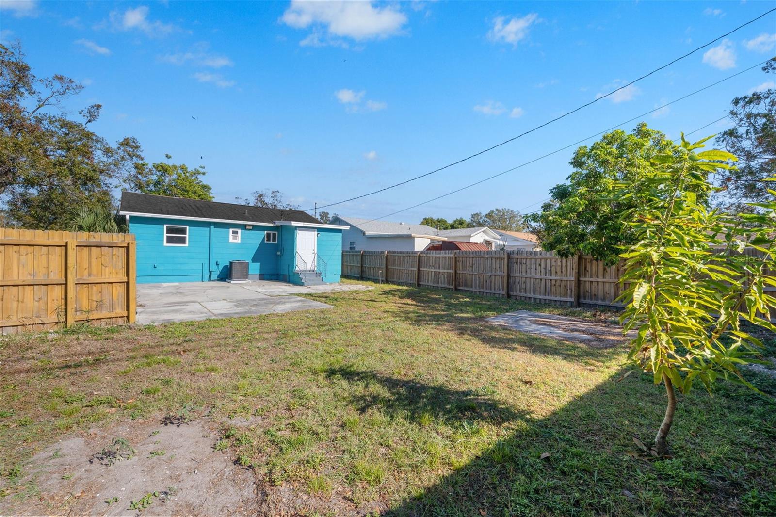 Image 22 of 27 For 2596 38th Avenue N