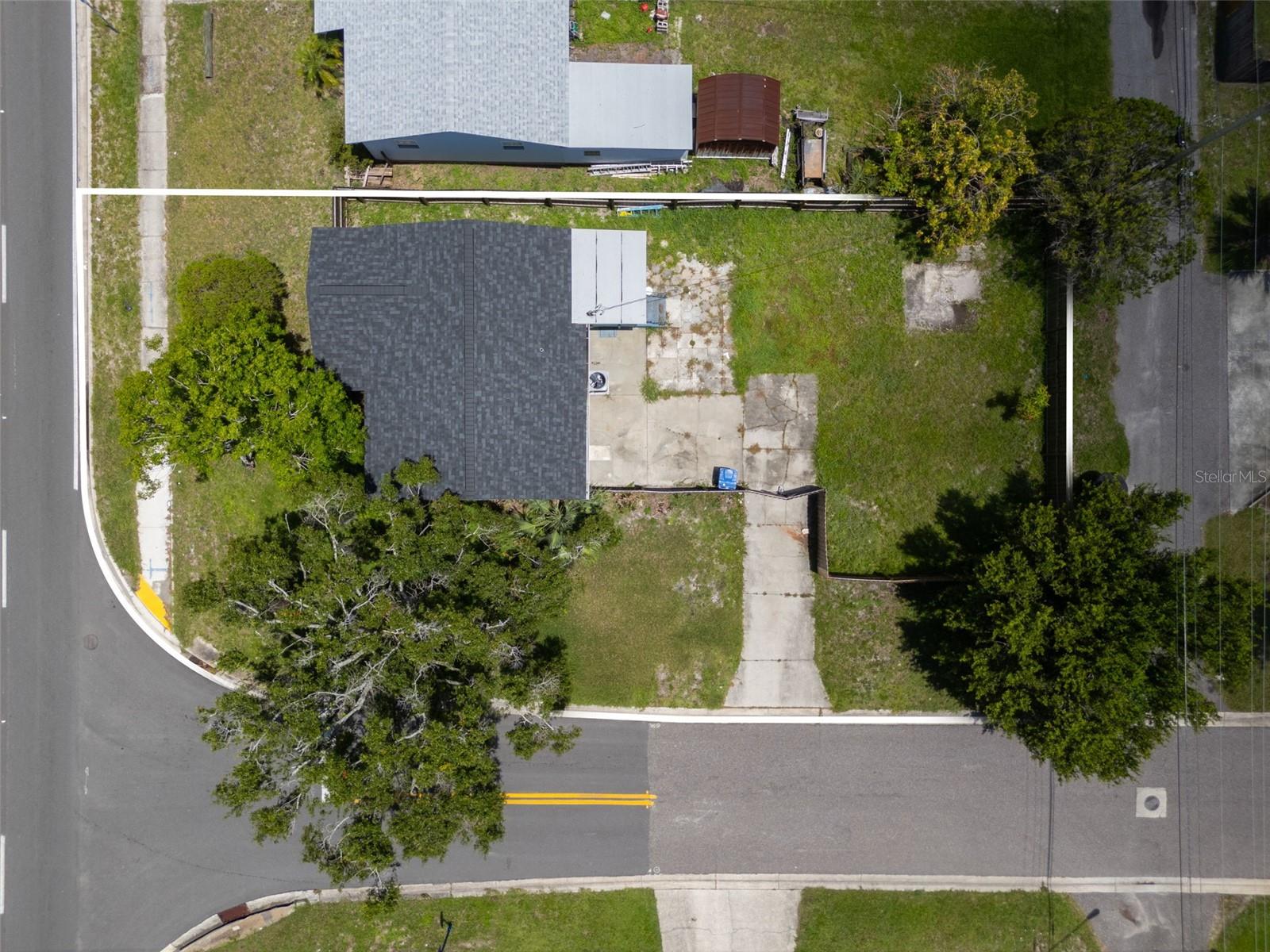 Image 24 of 27 For 2596 38th Avenue N