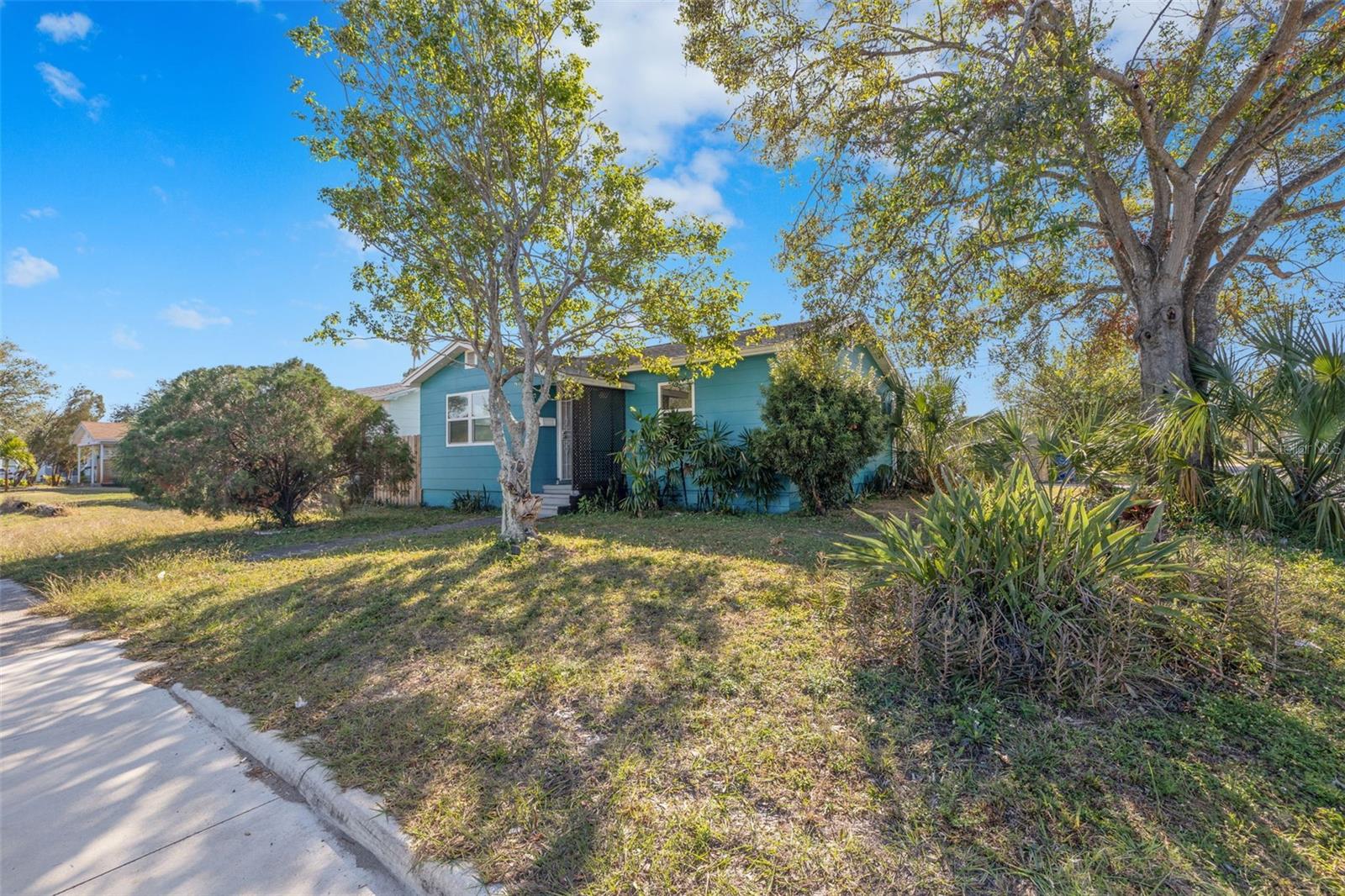 Image 26 of 27 For 2596 38th Avenue N