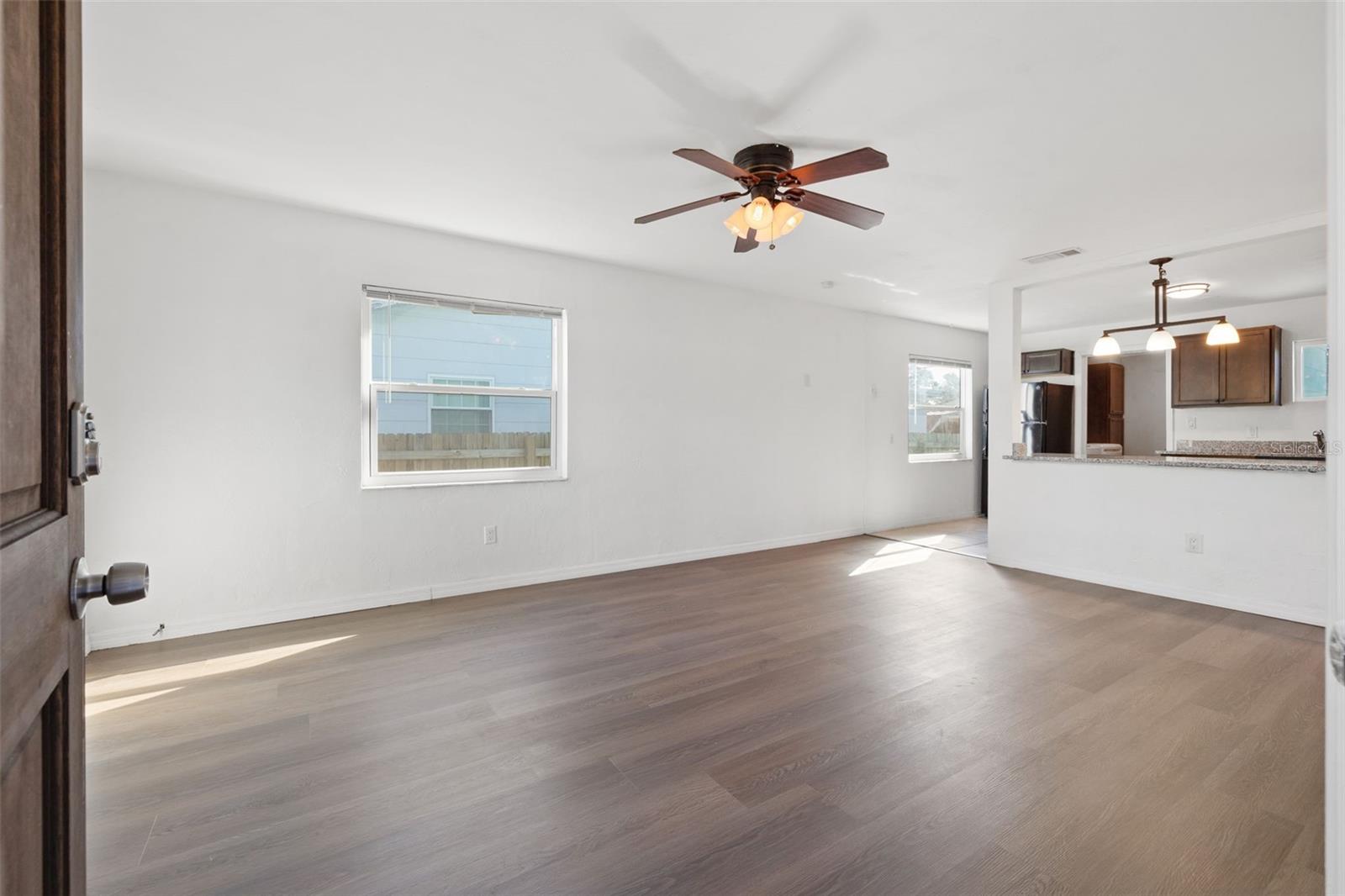 Image 3 of 27 For 2596 38th Avenue N