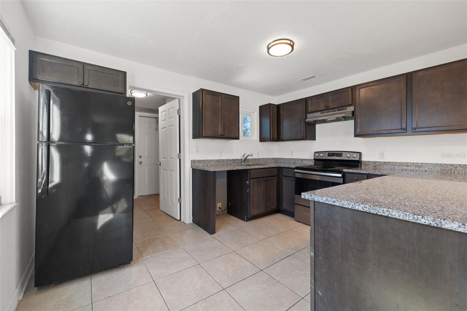 Image 9 of 27 For 2596 38th Avenue N