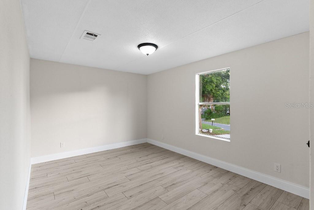 Image 8 of 15 For 4111 Stonewood Drive