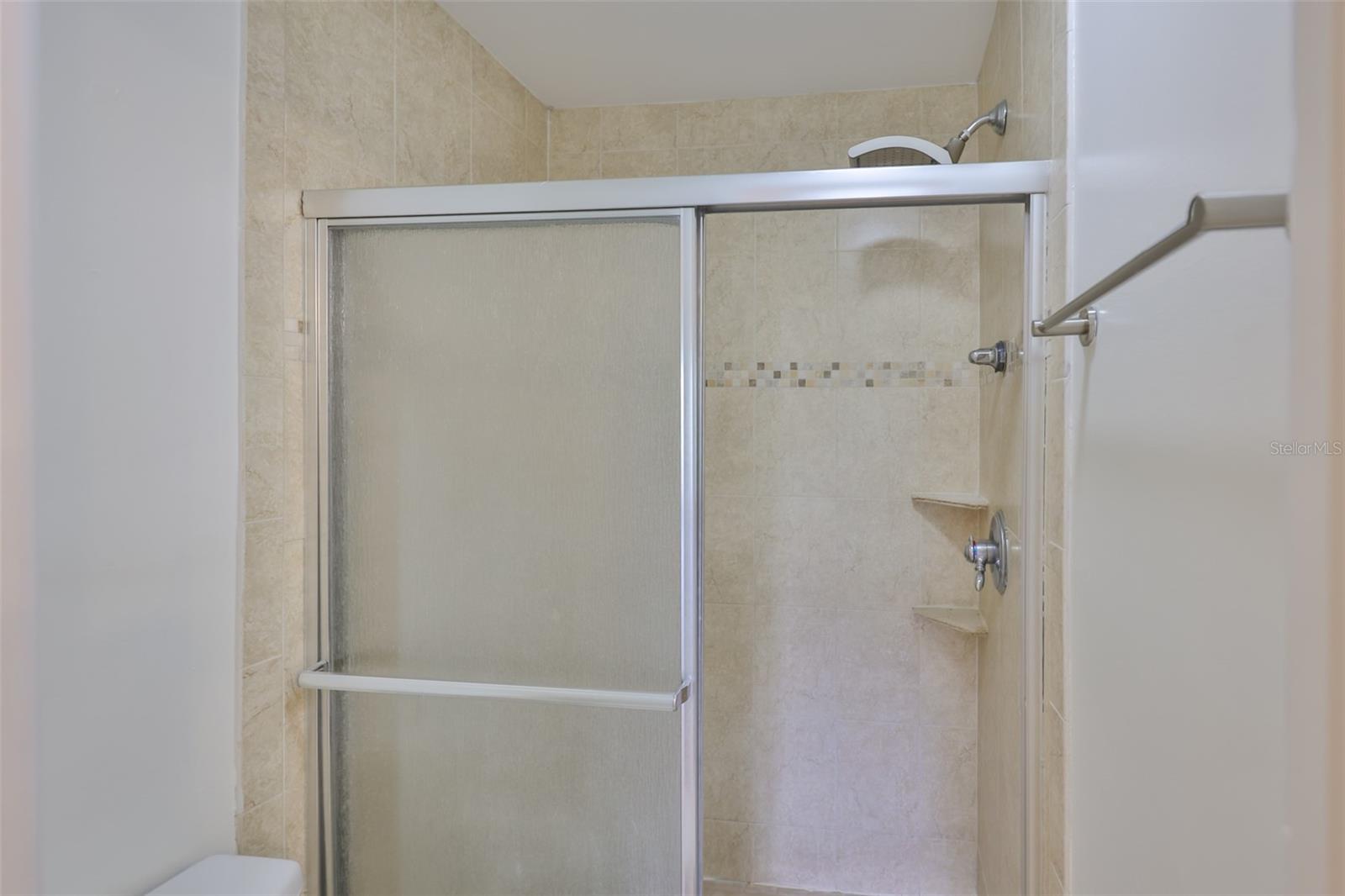 Image 20 of 46 For 13703 Sweetwater Cove Place 27
