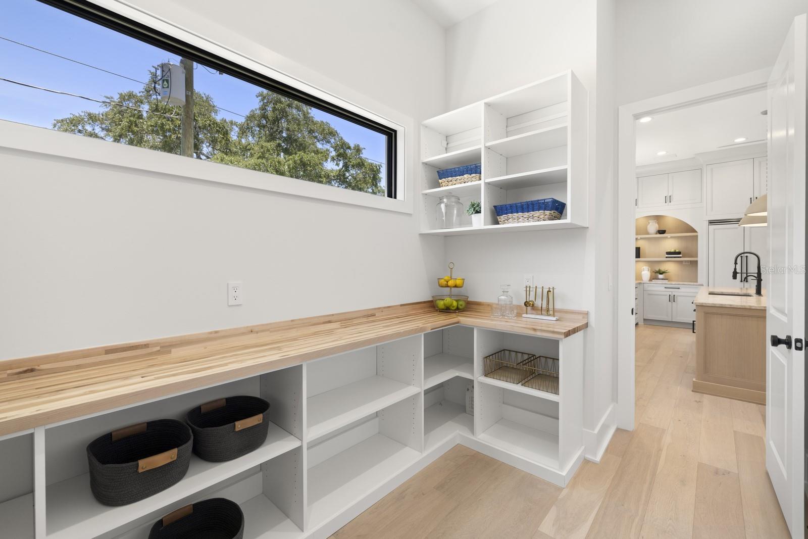 Image 18 of 56 For 2218 Occident Street