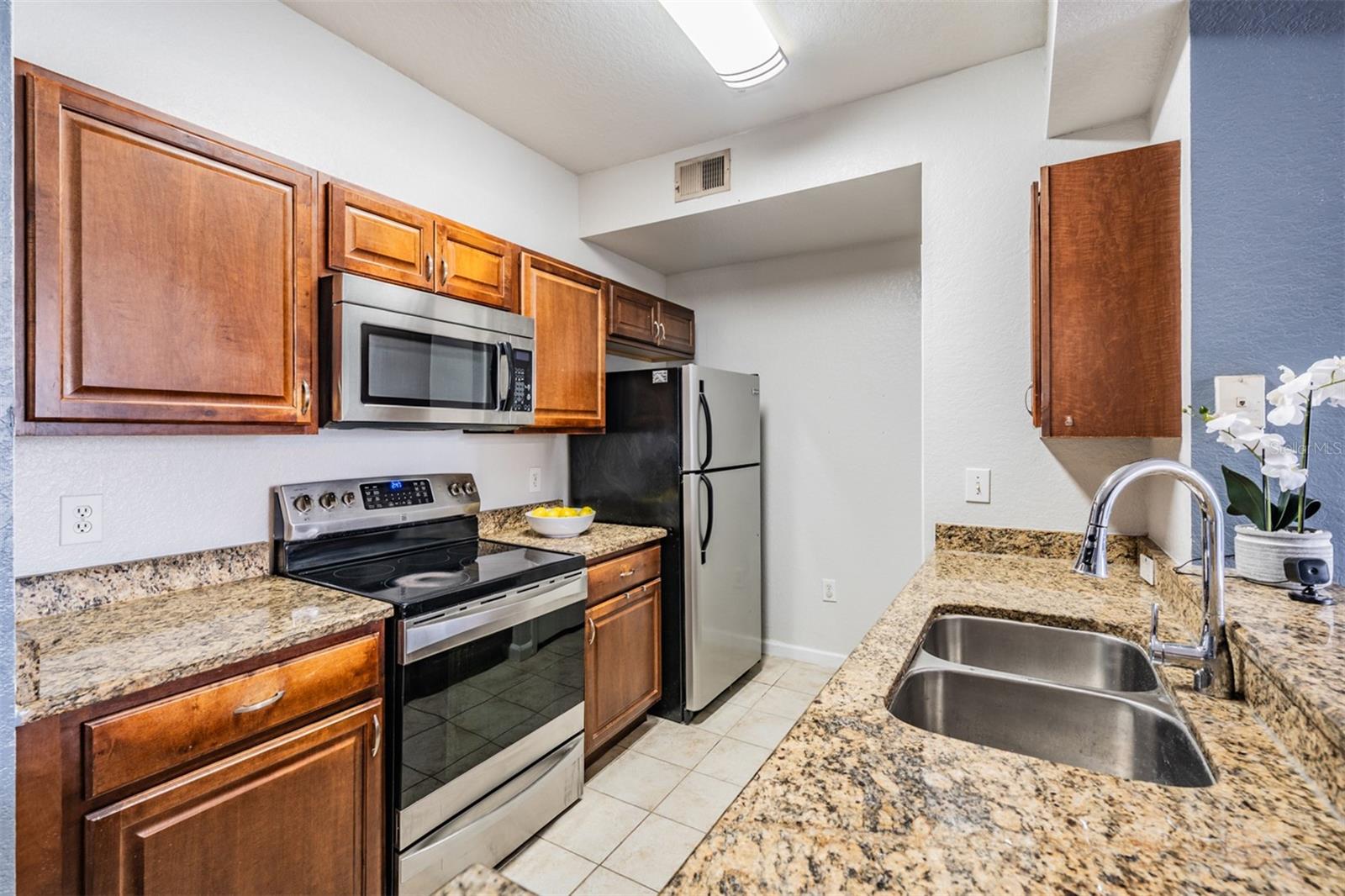 Image 10 of 33 For 17101 Carrington Park Drive 415
