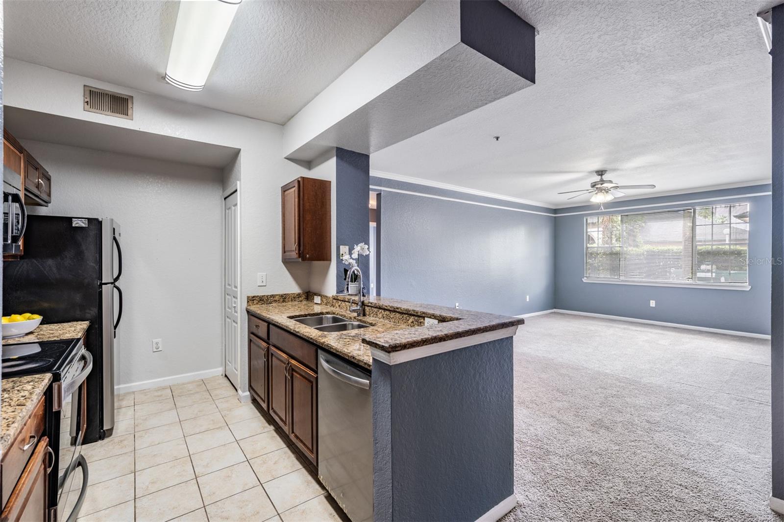 Image 8 of 33 For 17101 Carrington Park Drive 415