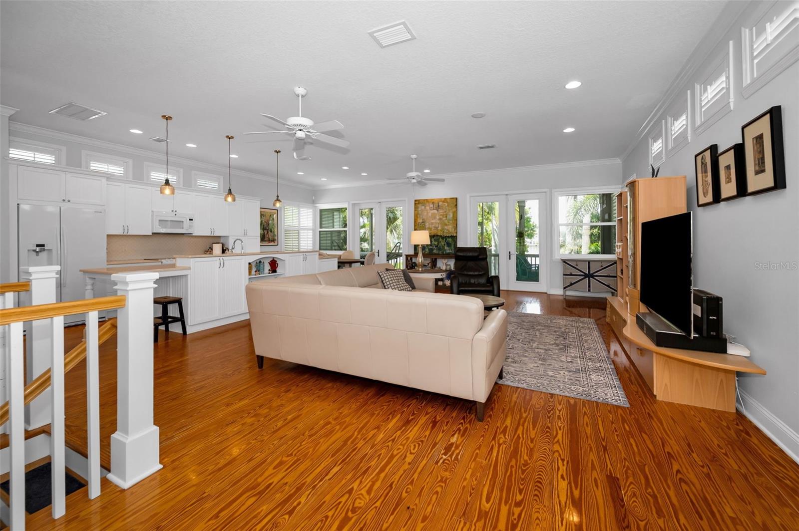 Image 14 of 75 For 12108 Lagoon Lane