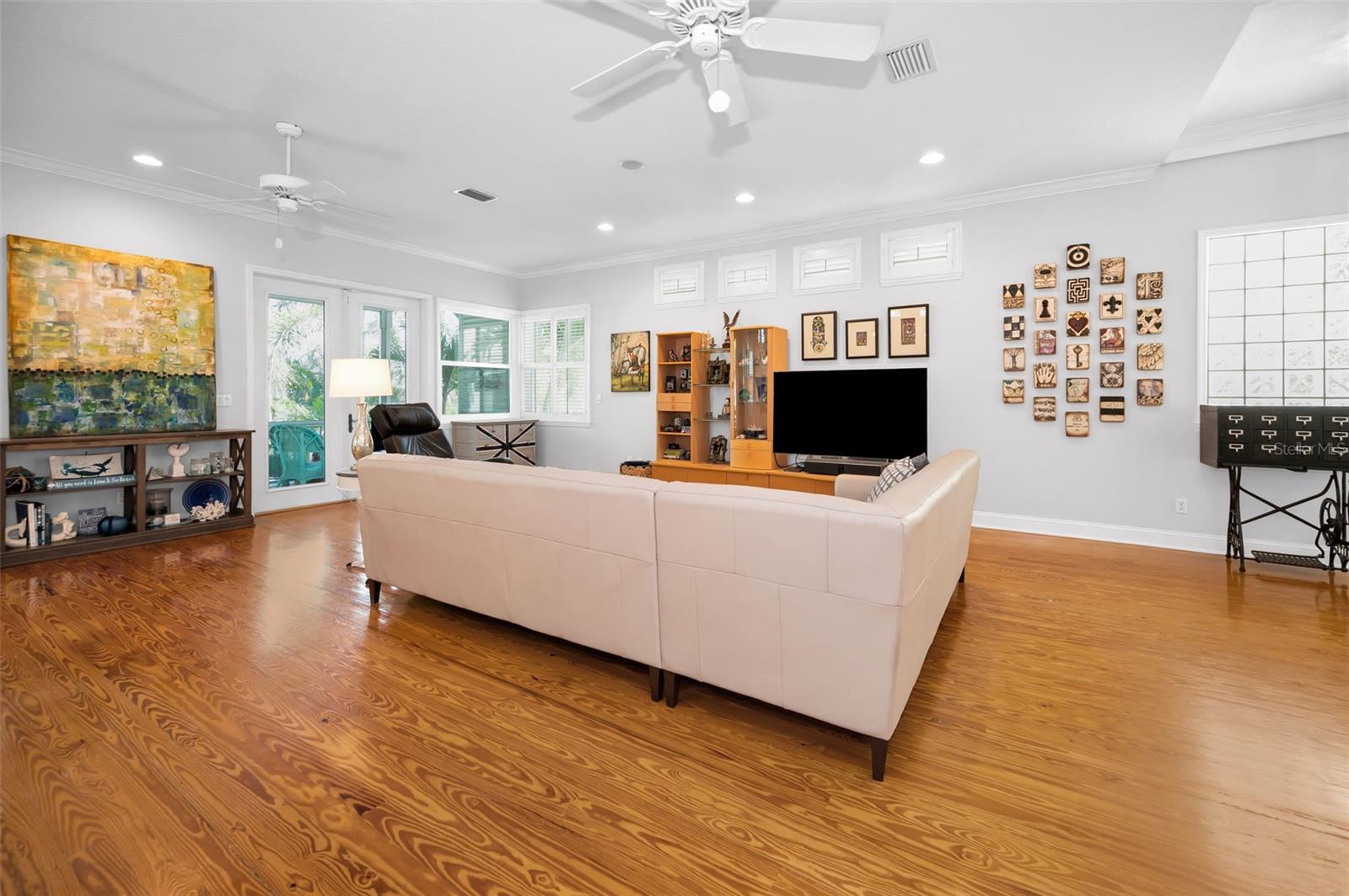 Image 19 of 75 For 12108 Lagoon Lane