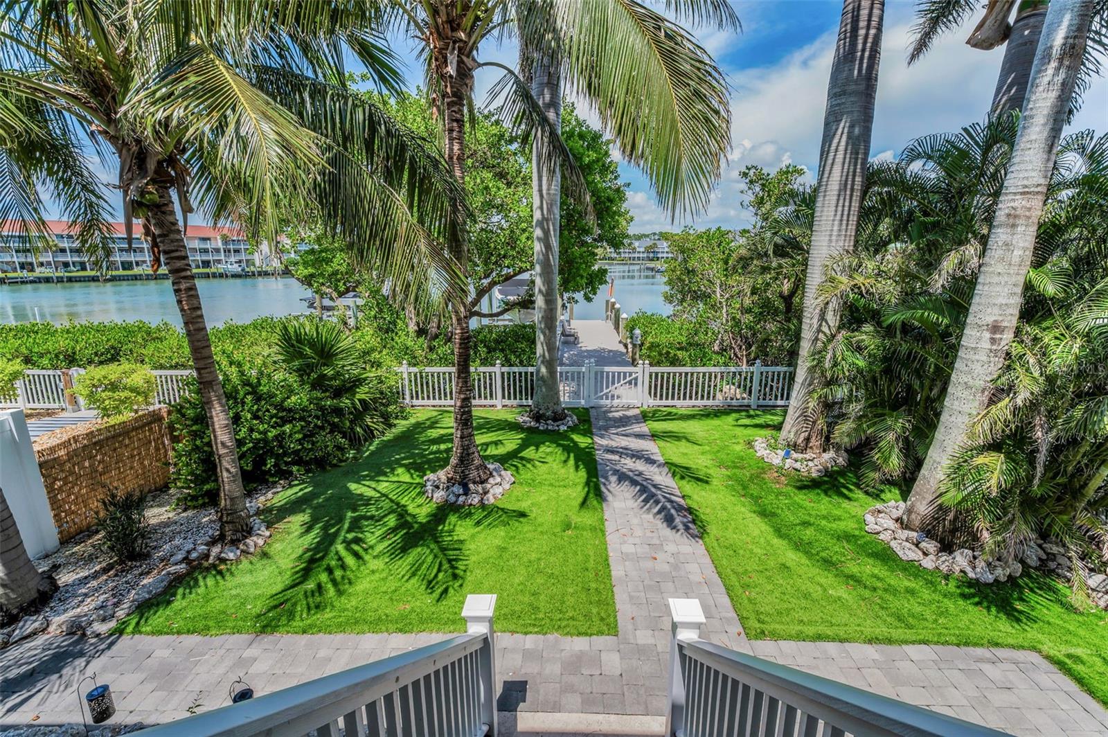 Image 4 of 75 For 12108 Lagoon Lane