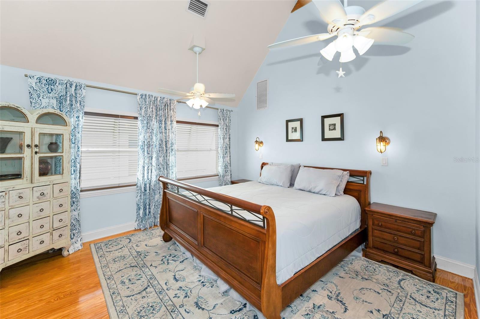 Image 43 of 75 For 12108 Lagoon Lane