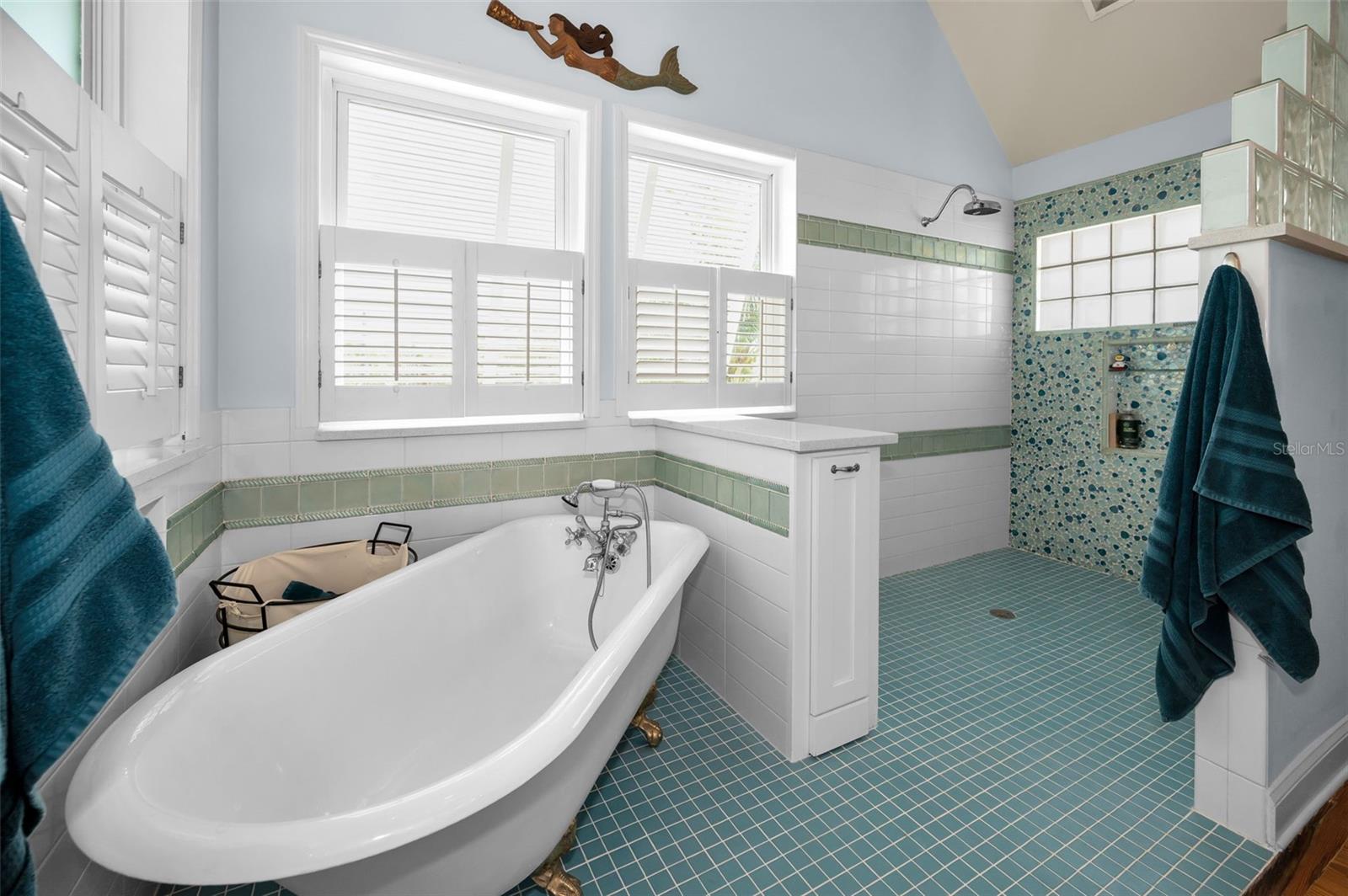 Image 49 of 75 For 12108 Lagoon Lane