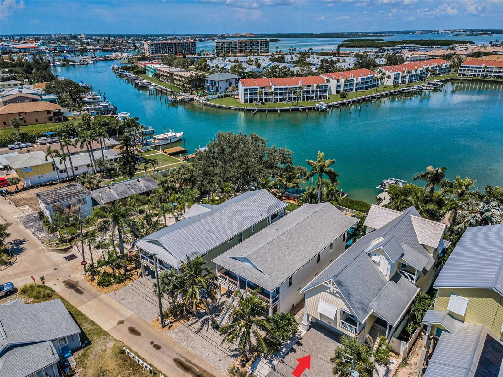 Image 5 of 75 For 12108 Lagoon Lane