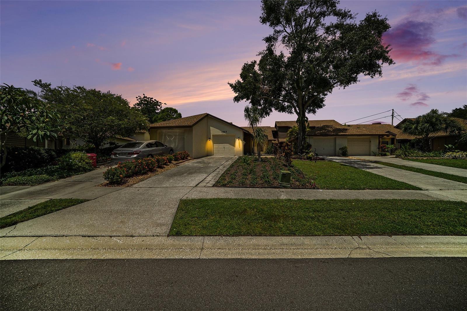 Image 2 of 27 For 1923 Bayshore Court