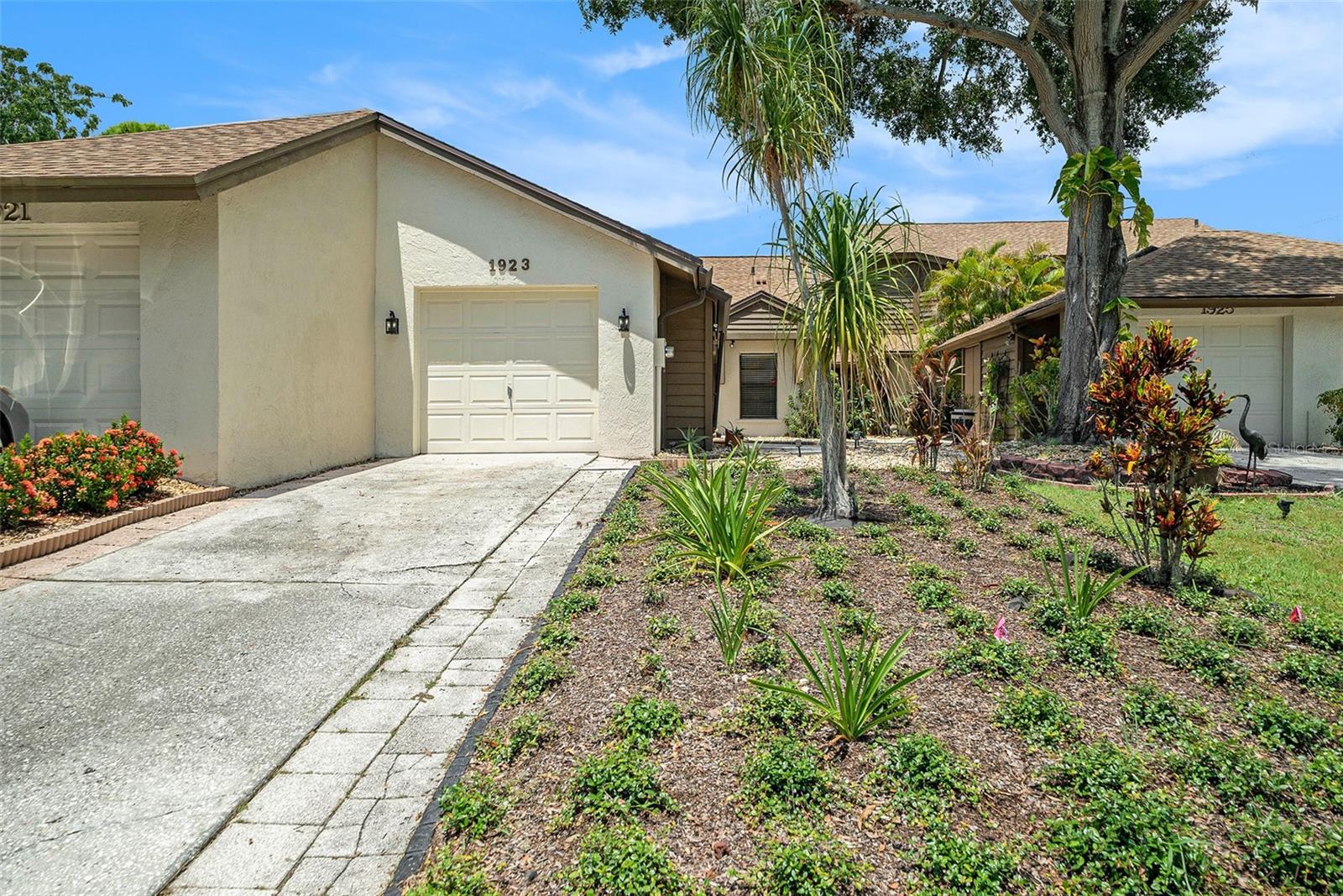 Image 3 of 27 For 1923 Bayshore Court